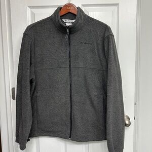 Columbia Sportswear Men’s Fleece Jacket – Size L – Gray – Excellent Condition